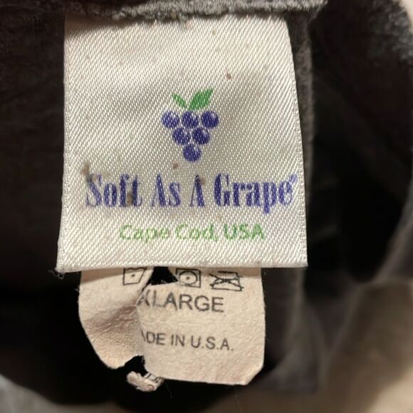 NHL Pittsburgh Penguins- BUNDLE! Bucket Hat & 2 Women’s V Neck T-Shirts- Size L - Picture 5 of 10